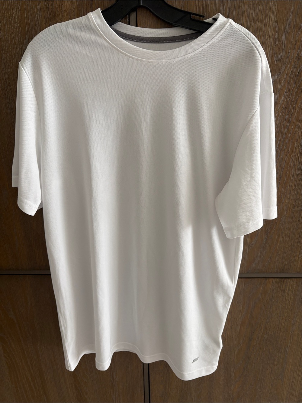 Amazon White Men's Short Sleeve Crew Neck Tee